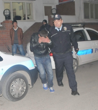 Silahlı saldırıyı polis önledi