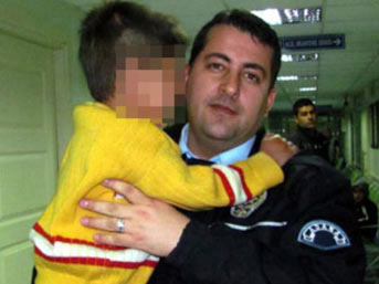 İşkence gören çocuk polise sığındı!