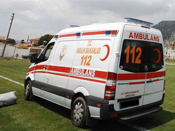 'Toz kaldırdı' diye ambulansa saldırdılar!