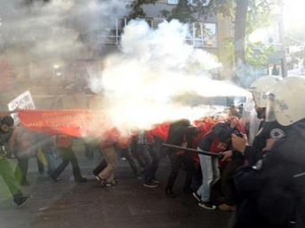 Başbakanlığa yürüyen gruba müdahale