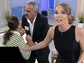 beyaz-tv-melike_343.jpg
