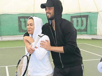Hülya Avşar - Murat Boz - Tenis