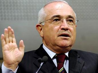 ''Şükür yasal boşluğu kullanıyor''