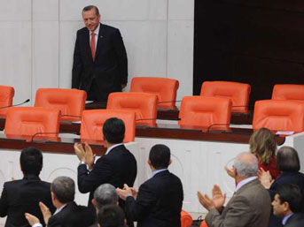 CHP Başbakan hakkındaki gensoruyu geri çekti