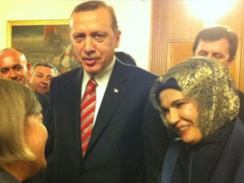 Erdoğan ilk kez eşiyle resepsiyonda