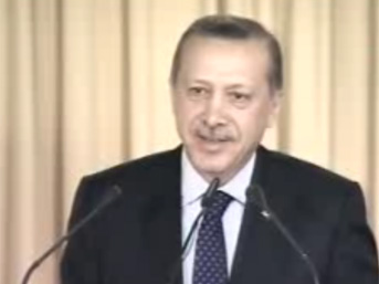 Başbakan Erdoğan, tercümana seslendi...