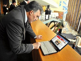 Gül, "sosyal medya"nın konuğu olacak