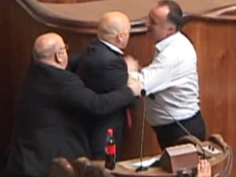 'Soykırım' kavgası!
