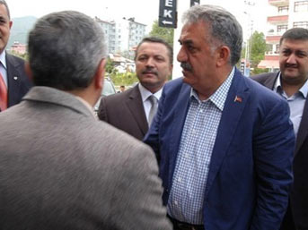 Bakan karşılamaya karşı!