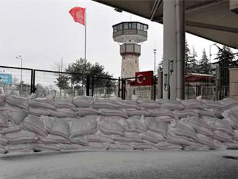 Bulgaristan’la ulaşım durdu