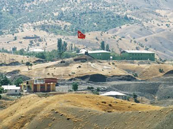 PKK sınır karakoluna saldırdı: 1 asker şehit