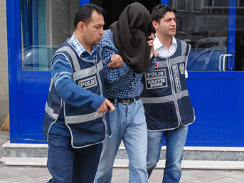 Erkek çocuğunu eve kapatıp 1 yıl tecavüz etti