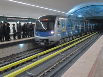 Metro sahile iniyor
