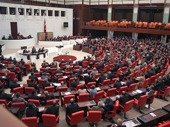 'MİT'çilere yakalama' kararına ilk tepkiler
