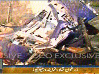 Fla�...Pakistan'da u�ak d��t�