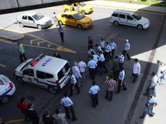 Polisi hastanelik ettiler!