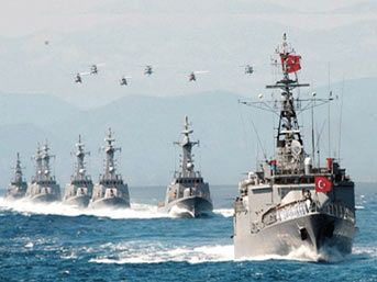 Türkler Ege'de cirit atıyor asker nerede!