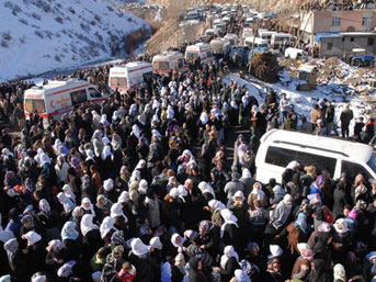 35 köylü böyle ölüme gitti