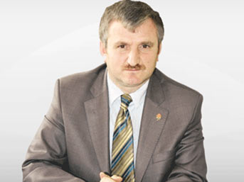 ‘Noel Baba’ sözleri başına çorap ördü