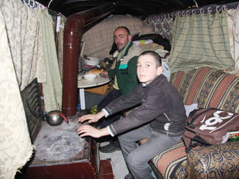 Minibüste yürek burkan hayat