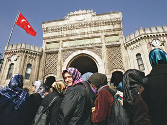YÖK'ten 'başörtüsü' adımı