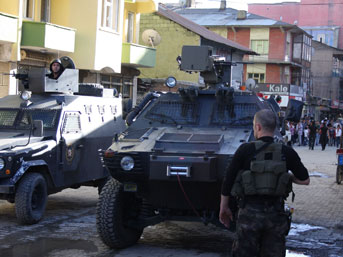 Polise silahlı saldırı: 1 şehit