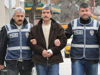 Kolonya içtiği arkadaşını öldürdü