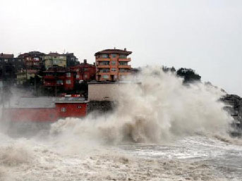 Karadeniz çıldırdı