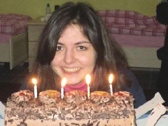 [Resim: hande-acikkapi.jpg]