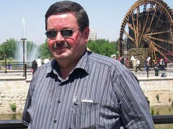 Servet Yal��n