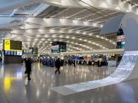 Heathrow Havaalanı uçuşlara kapatıldı