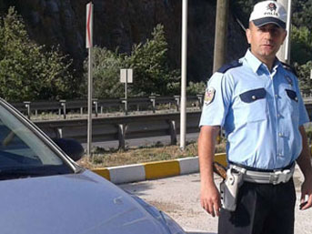 polis-jest.jpg