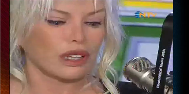 Ajda gözyaşlarına boğuldu