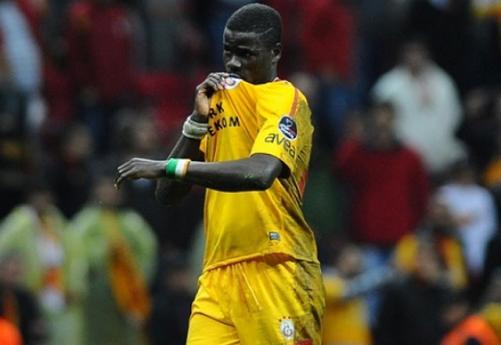 Eboue rötar yaptı!