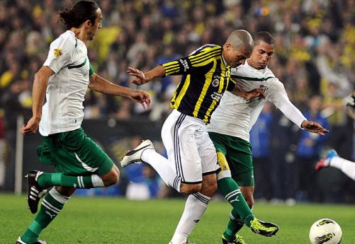 Kadıköy'ün kaptanı Alex! Kadıköy'ün kaptanı Alex!