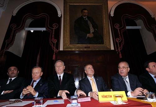 G.Saray'da istifa krizi..!
