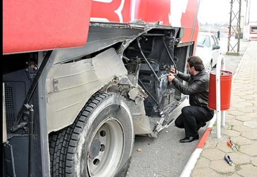 Otobüse çarpan trenin makinisti alkollü çıktı