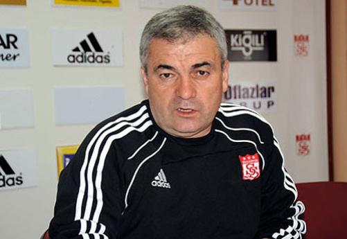 Rıza Çalımbay uzattı..!