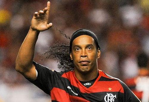 Aslan Ronaldinho'nun peşinde!