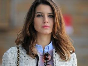 Beren Saat, Ay Yapım'dan Kovuldu mu, 20 Dakika'da Beren mi Oynayacaktı?